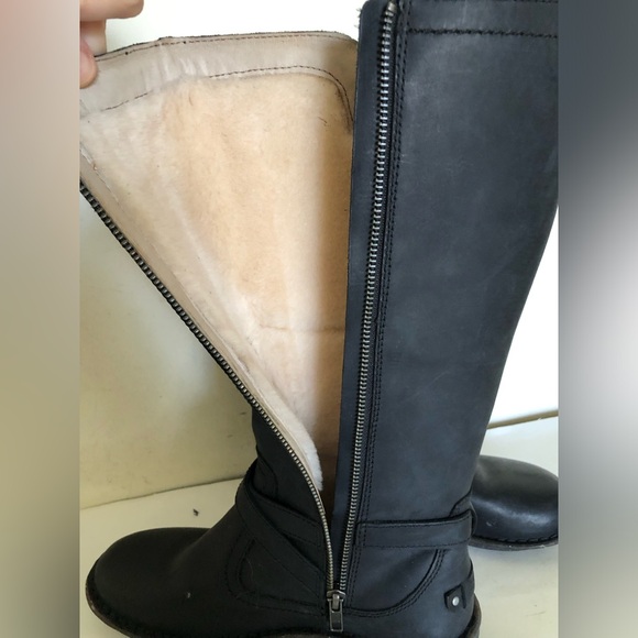 UGG Leather Black Side Zipper Wool Lining Tall boots size 8 - Picture 10 of 11